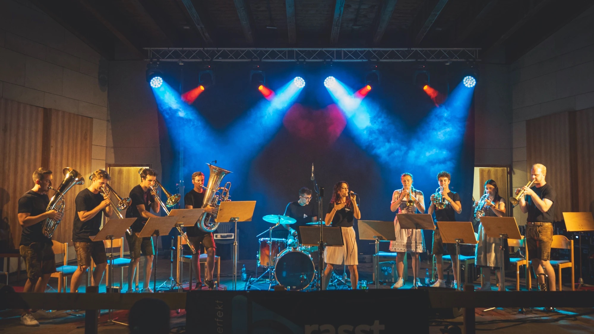 Brasst Perfekt live auf der Bühne